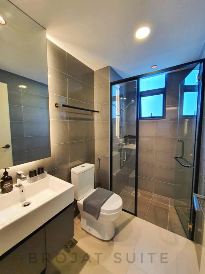 Brojat Suite Family Sea View @ Imperium Residence Kuantan Exterior foto